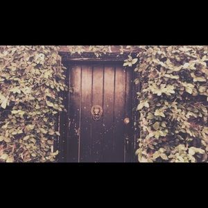 Meet your Posher, Eva